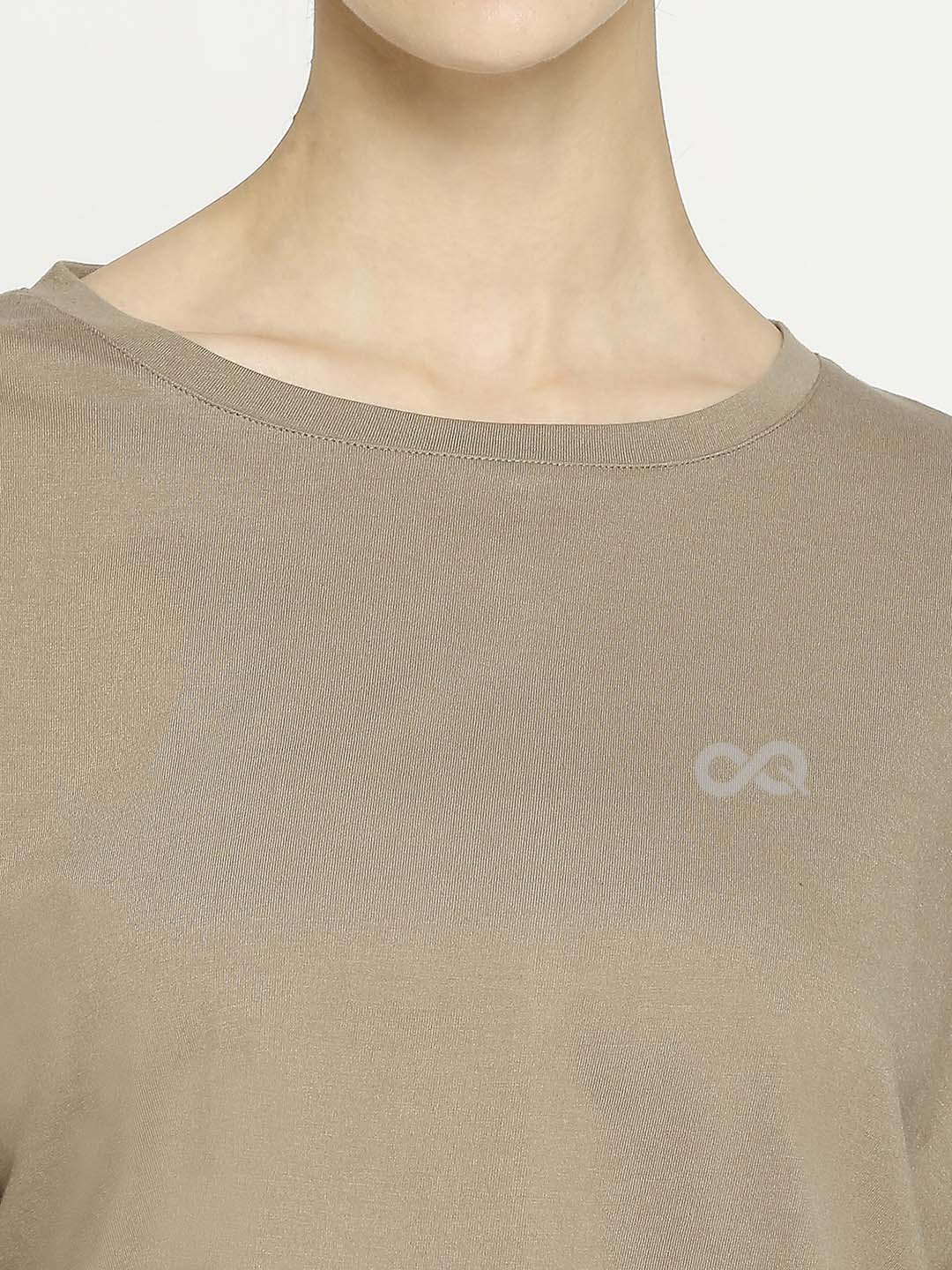 Women&#39;s Long Sleeves Sports Cropped T-Shirt - Mud Brown